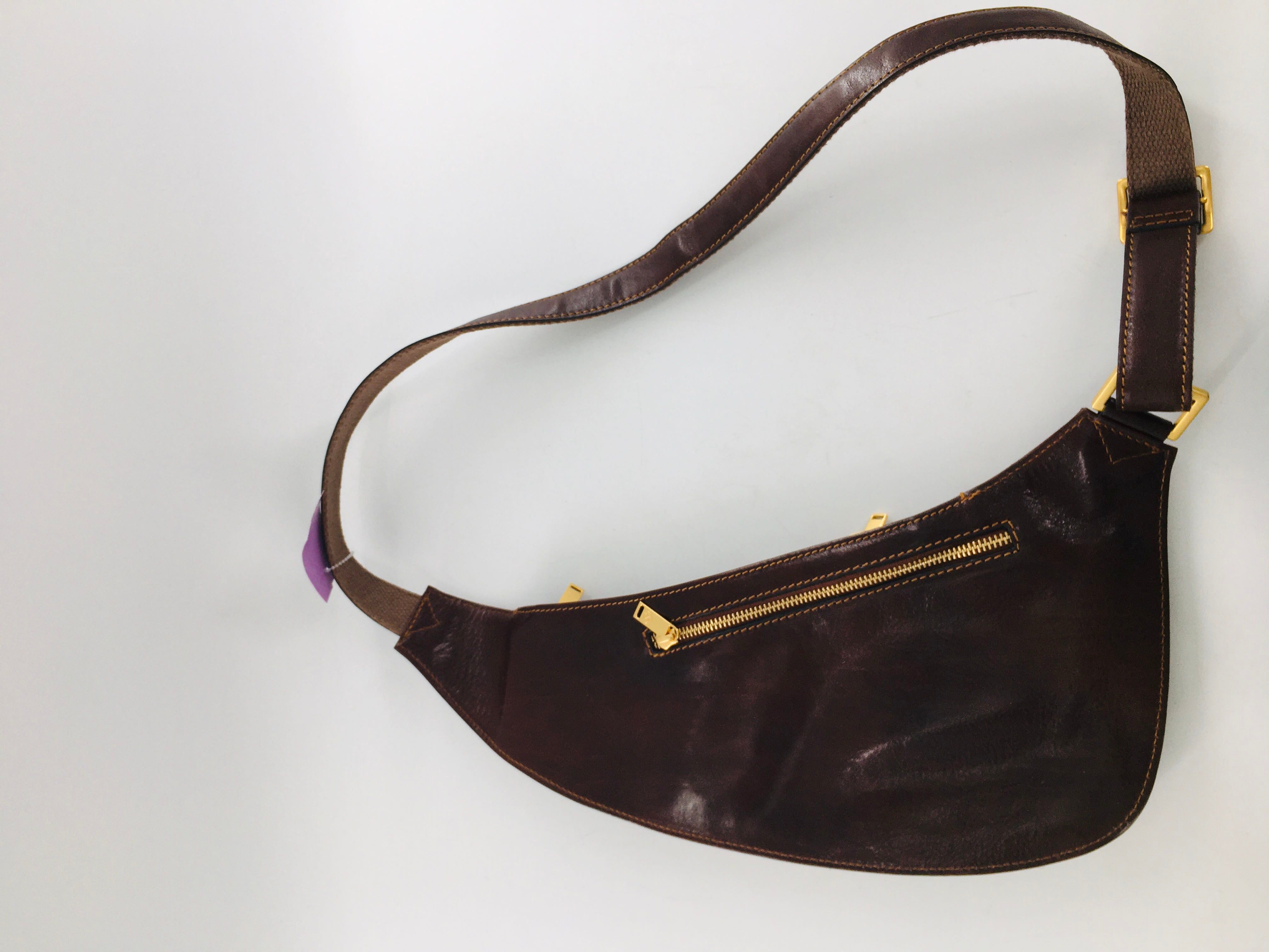 leather slingbag