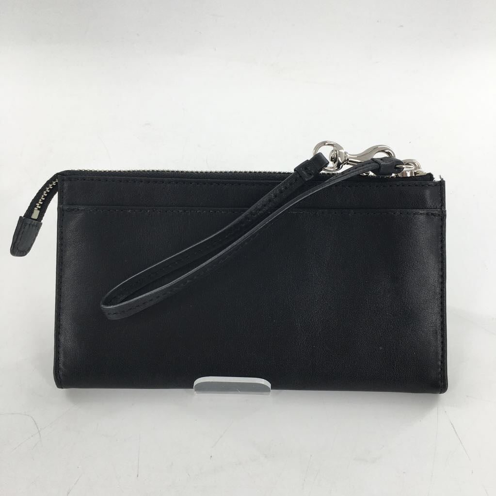 leather wristlet