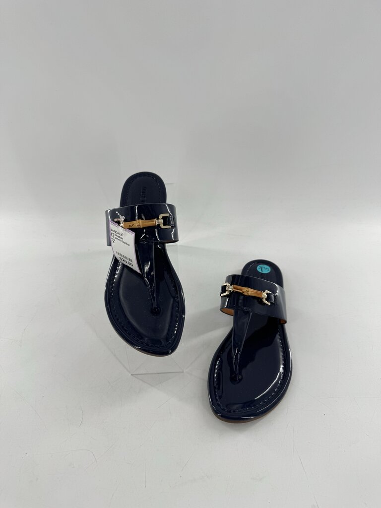 7.5 patent leather thong sandal