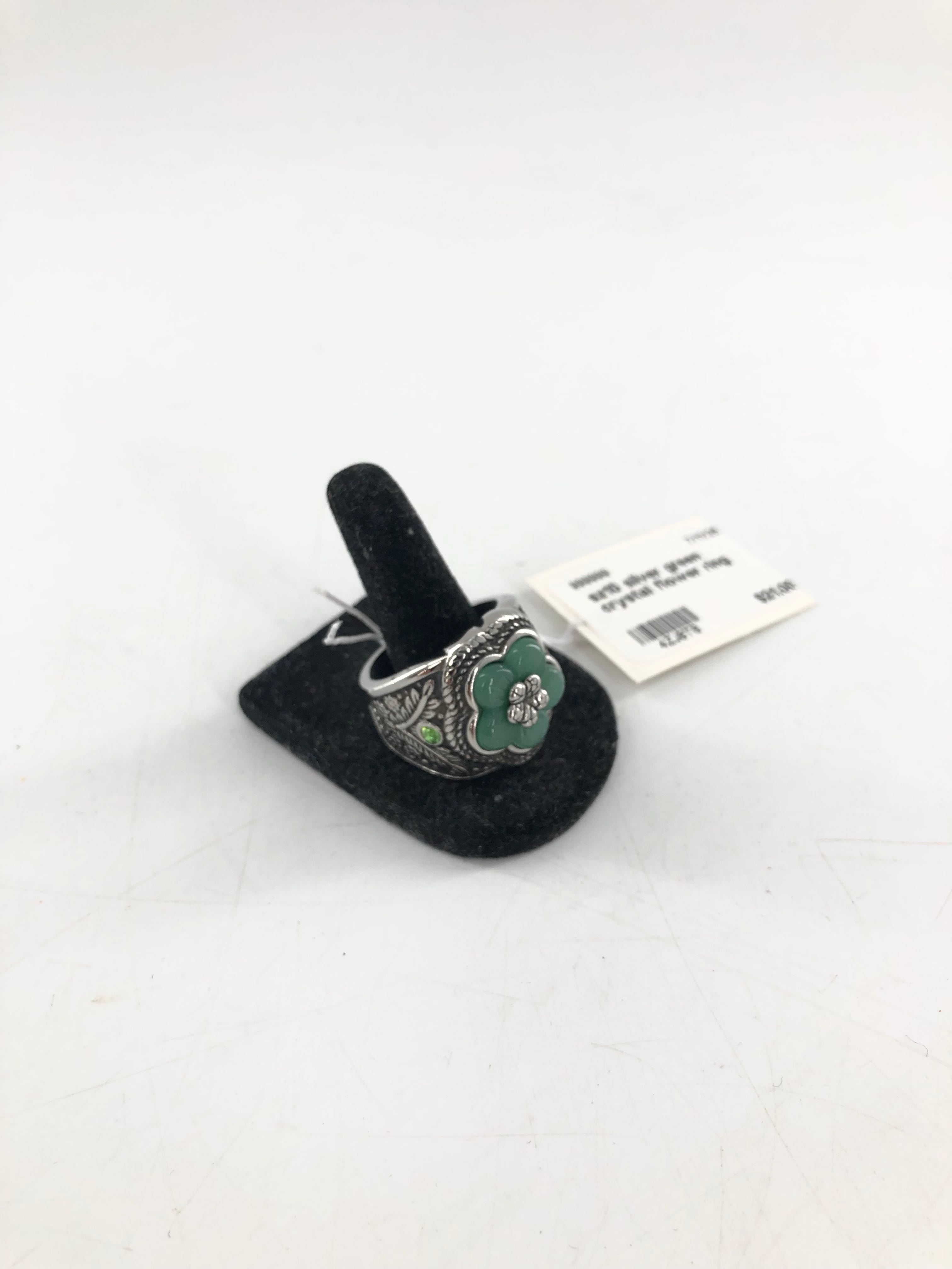 sz10 silver green crystal flower ring