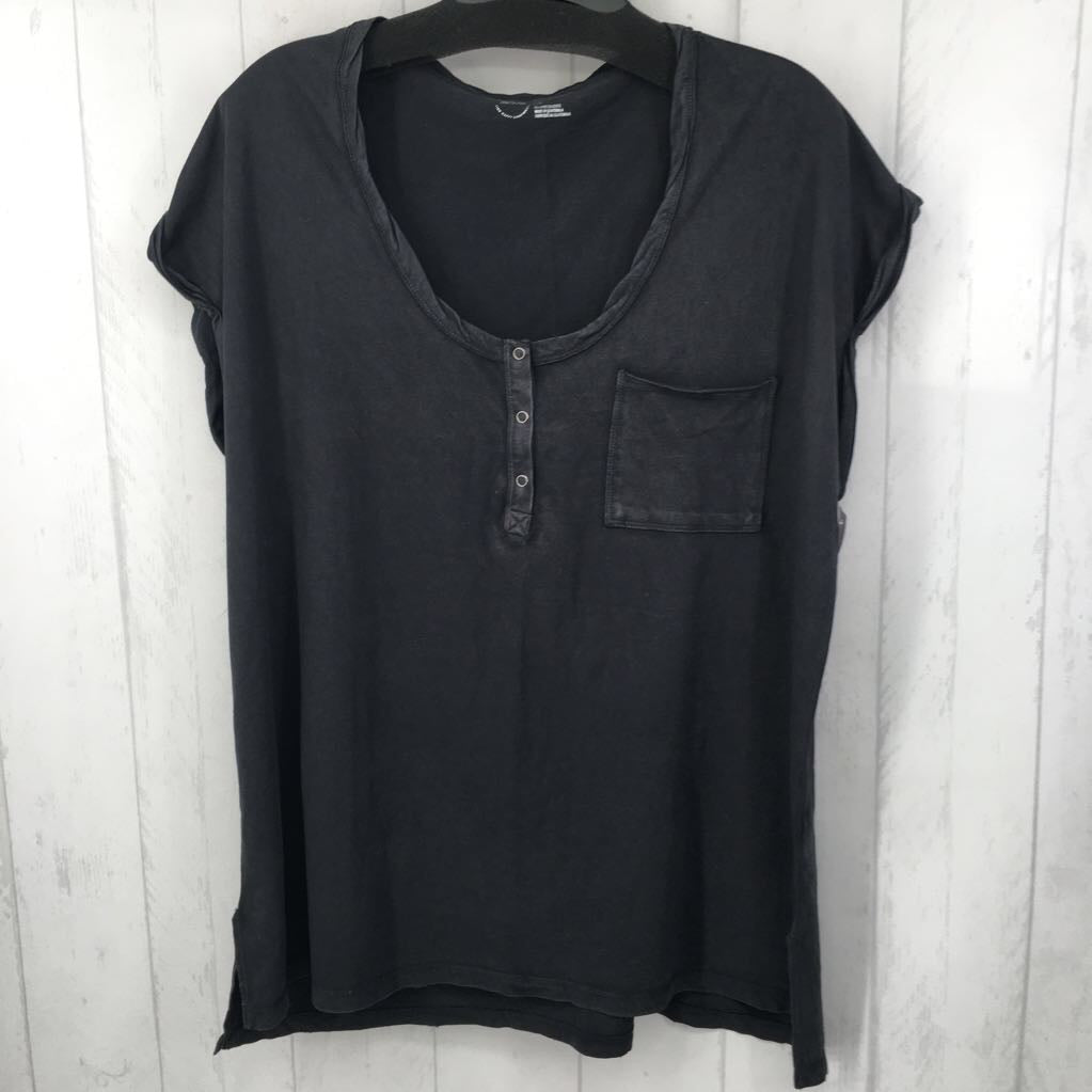 L quarter button down s/s tee