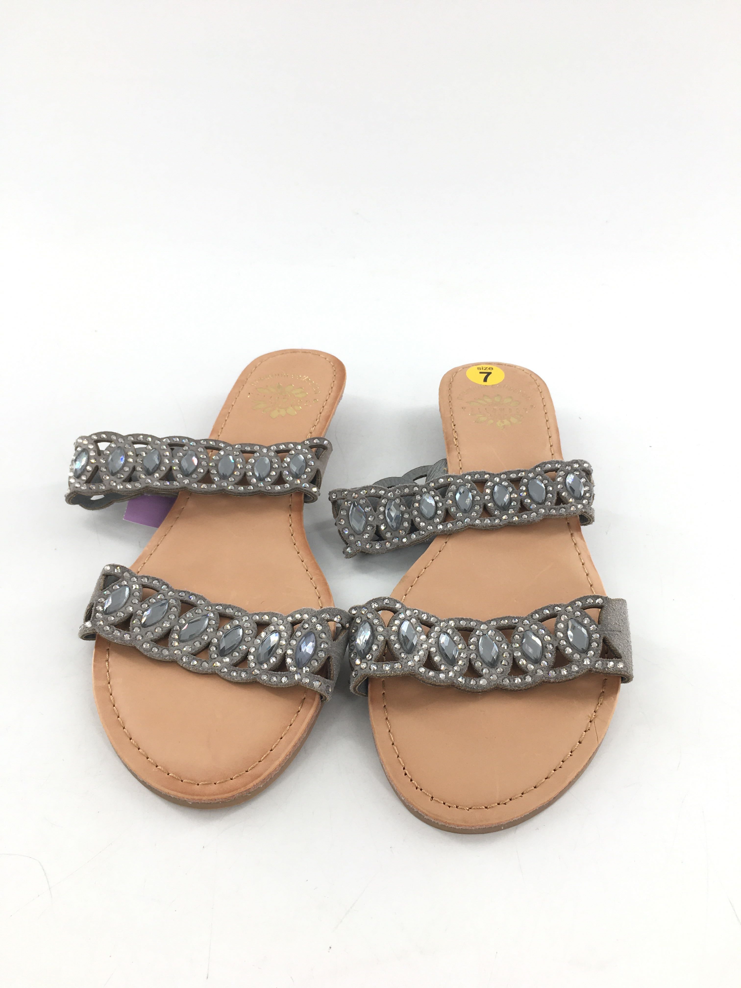 7 embelished sandal