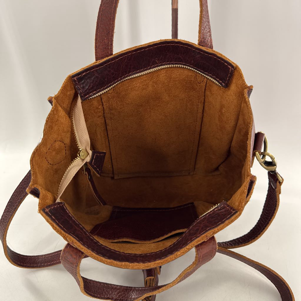 top zip tote w/ slip pocket
