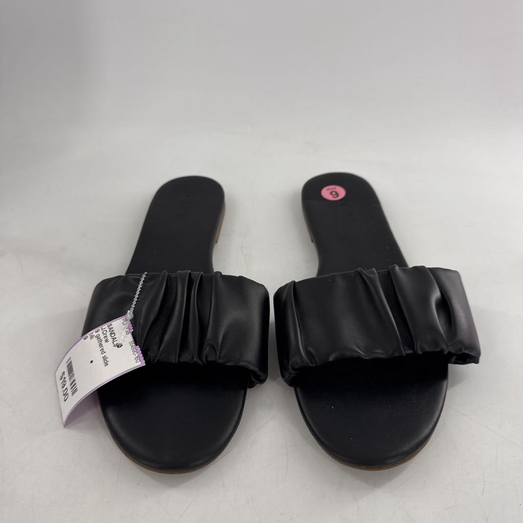 9 gathered slide sandal