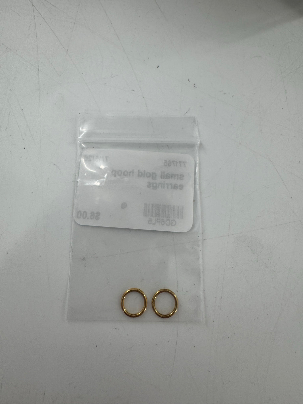 small gold hoop earrings