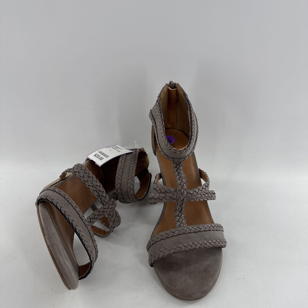 8 braided strapa block heel sandal