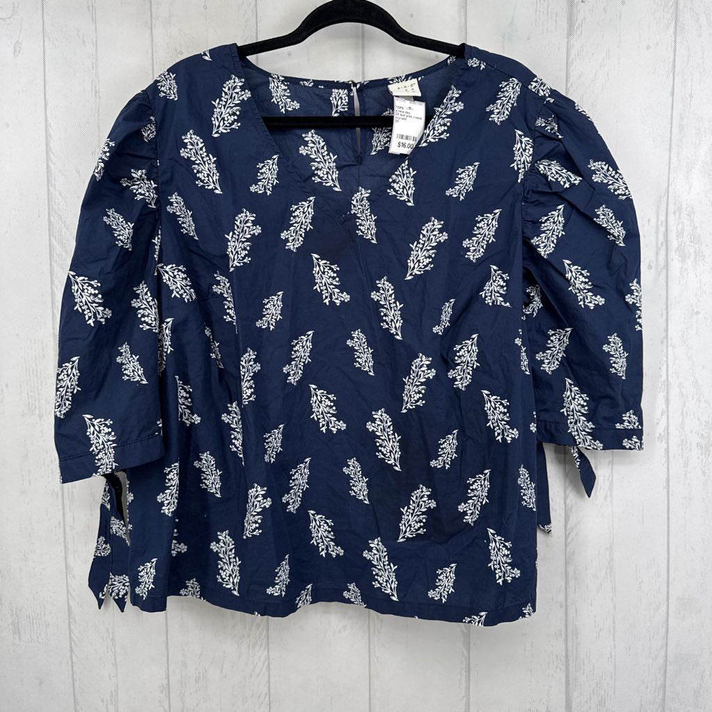 2X leaf print v-neck 3/4 slv top