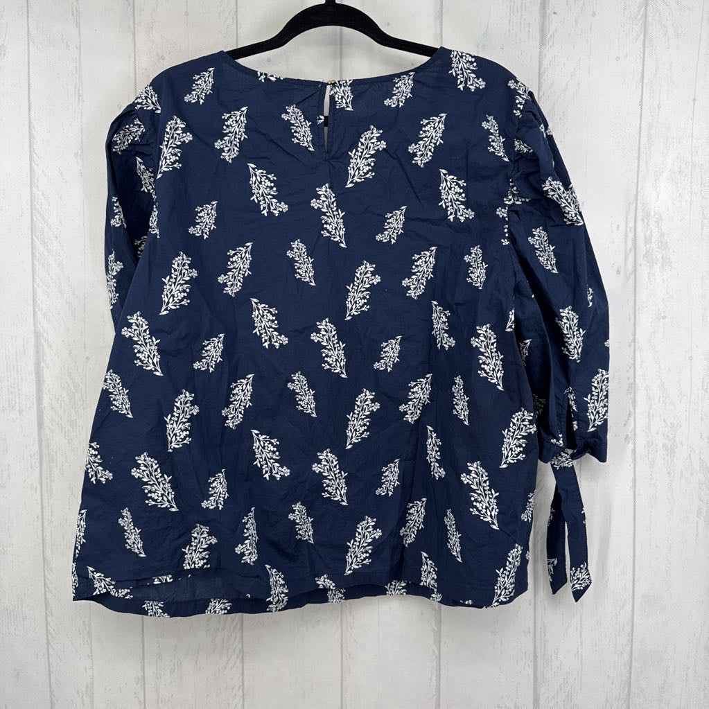 2X leaf print v-neck 3/4 slv top