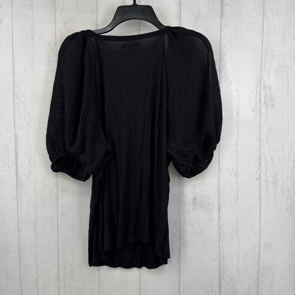 XL buttoned v-neck pleated slv top s/s