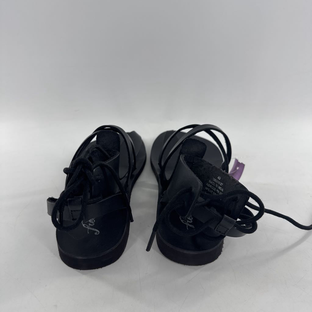 R78 9.5/10 wrap gladiator sandals