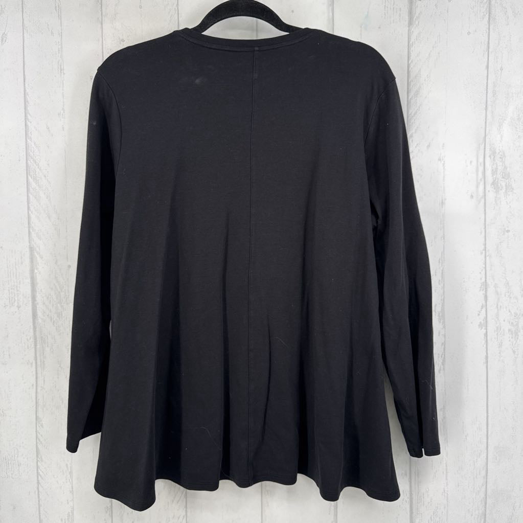 XL v-neck shark bite hem l/s tee