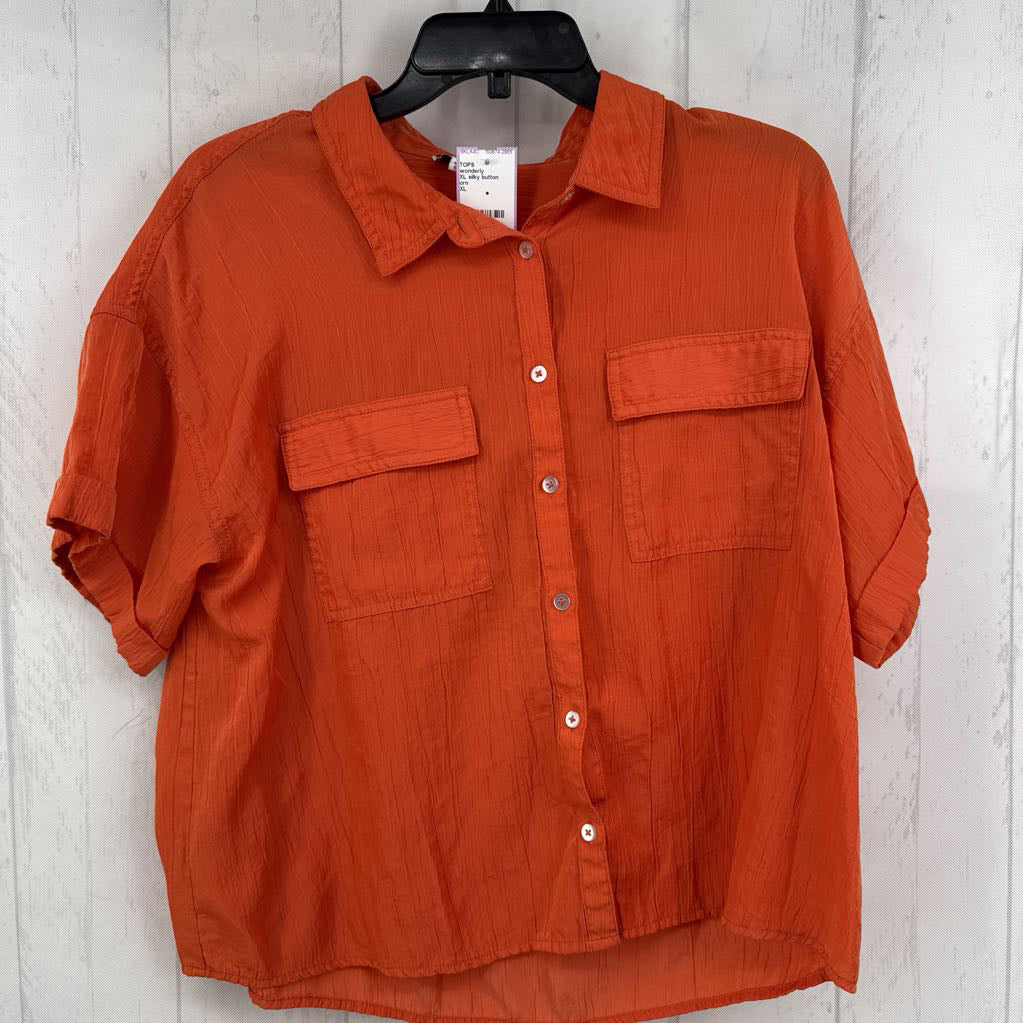 XL silky button down s/s top
