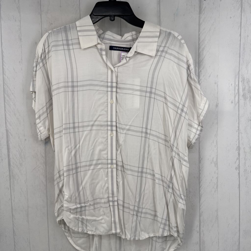 R69 L plaid button down s/s top