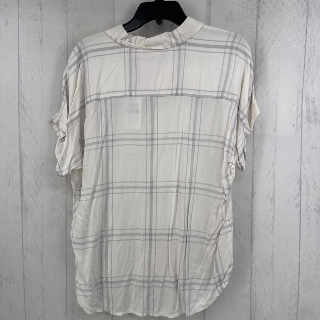 R69 L plaid button down s/s top
