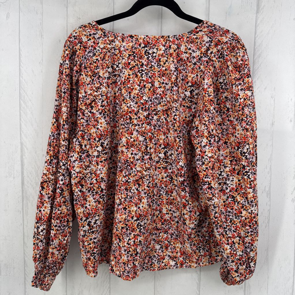 XL flo print v-neck l/s top