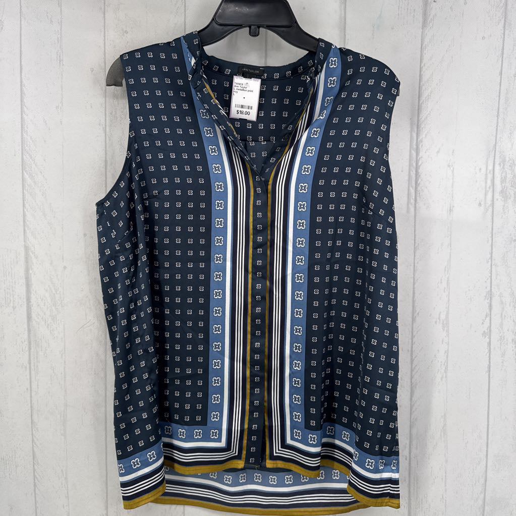 L medallion print button down slvls top