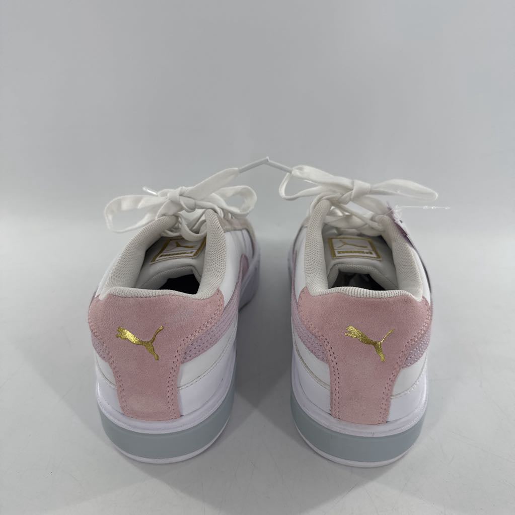 9.5 lace up sneakers