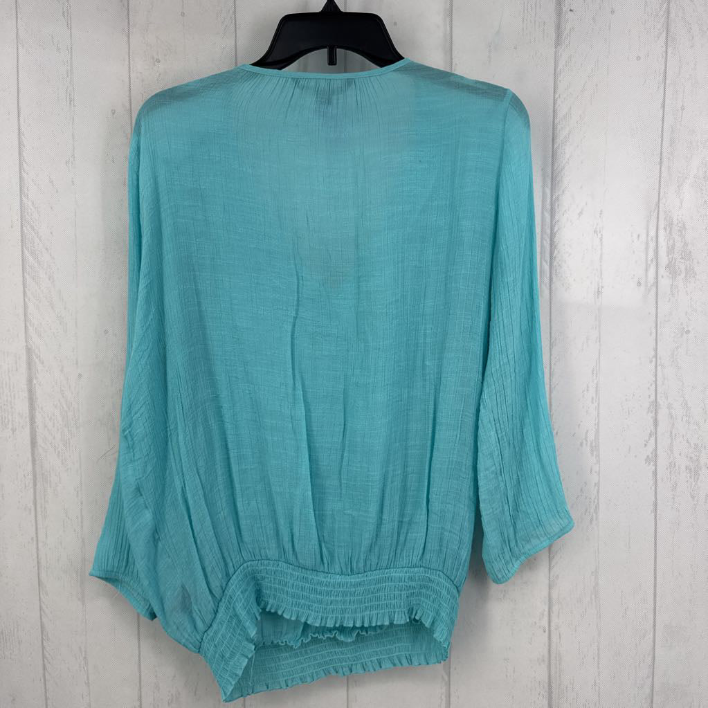 L embelished v-neck l/s top