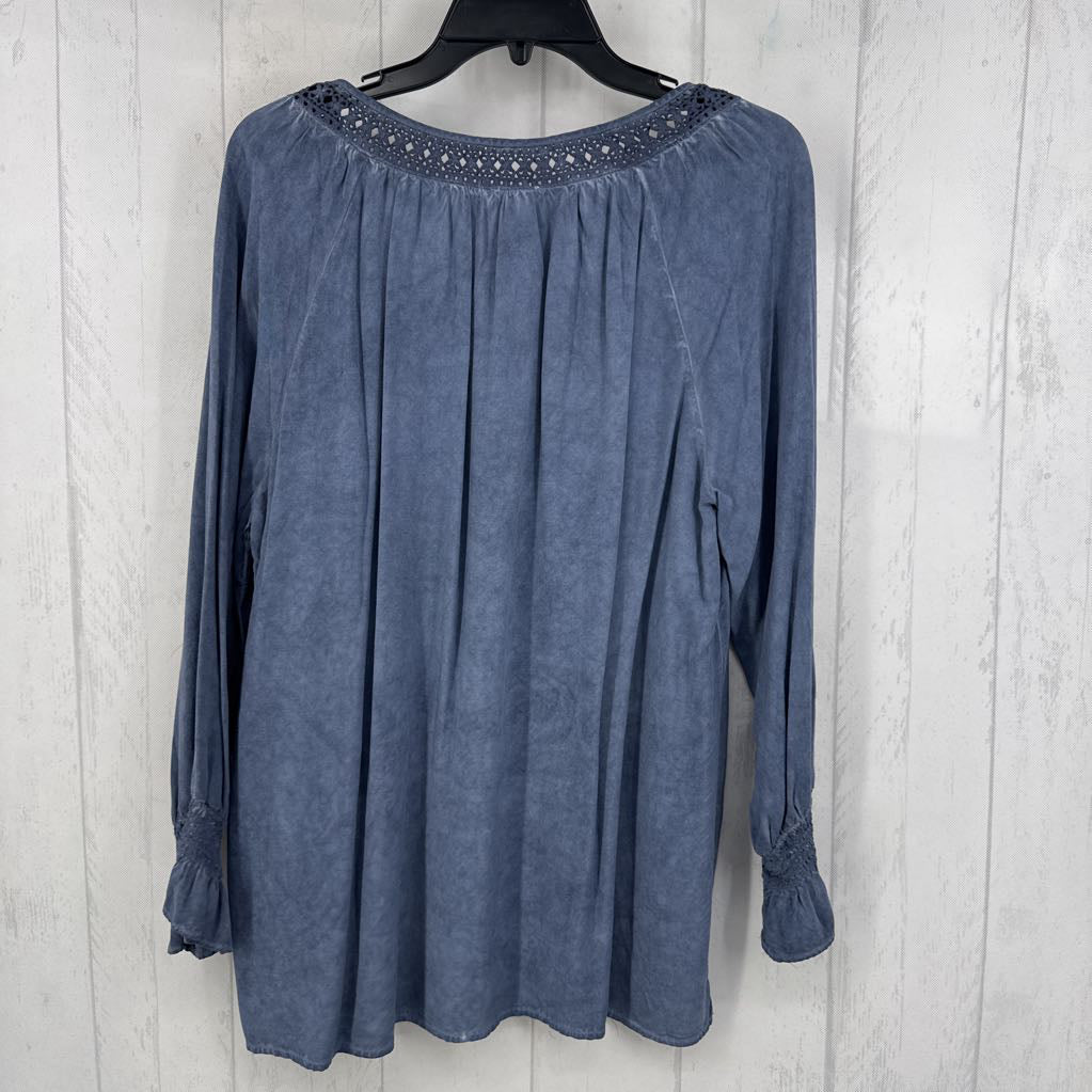 XL crochet trim split neck l/s top