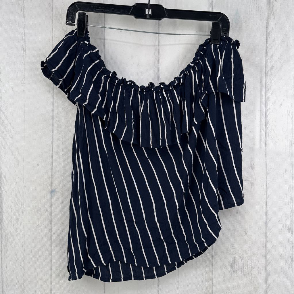 L striped off the shoulder tank