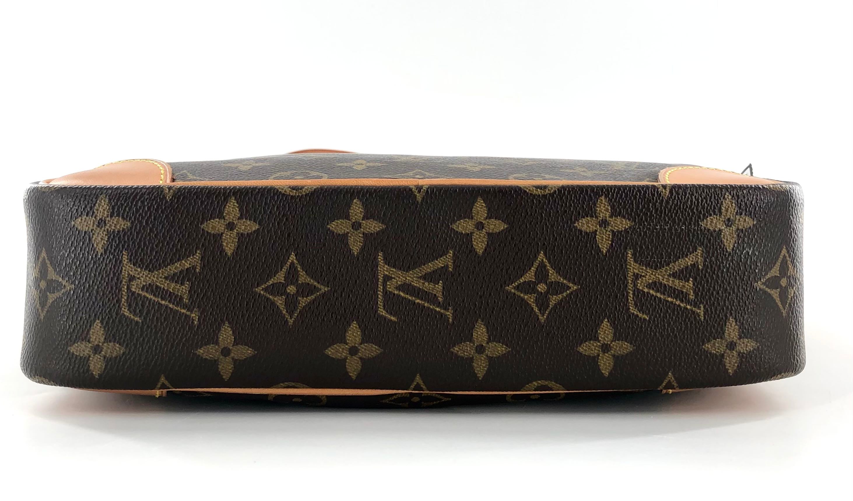 Louis Vuitton Monogram Trocadero 27 shoulder bag