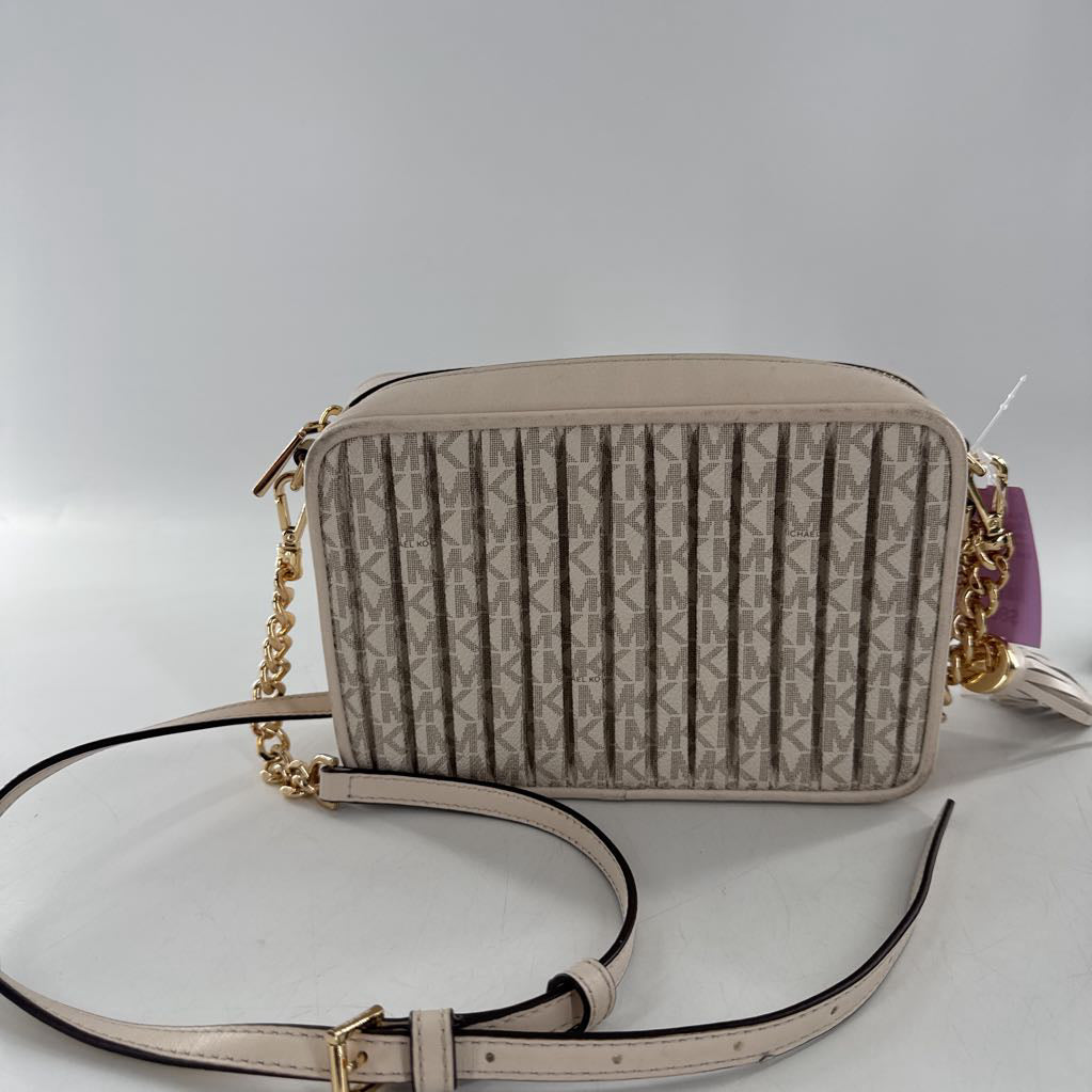 pleated logo pattern camera bag