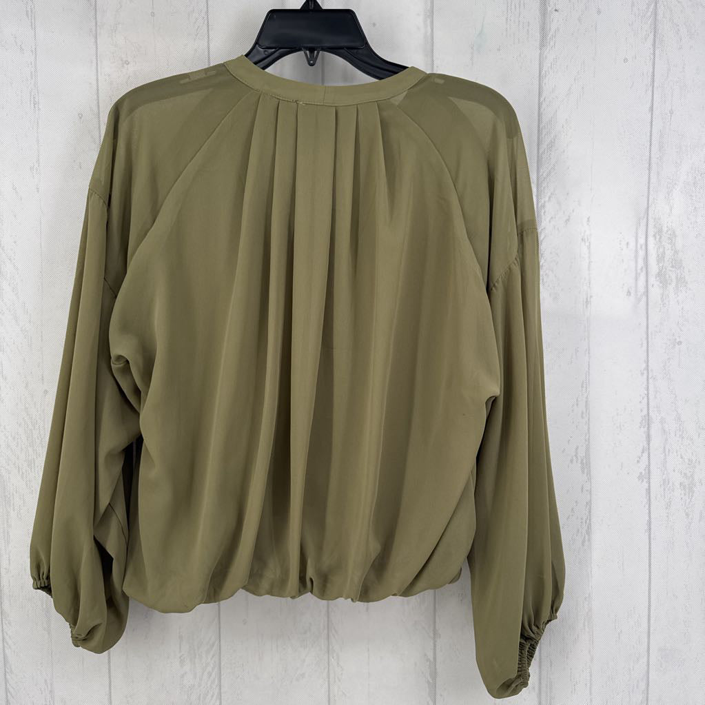 M button down pleated l/s top