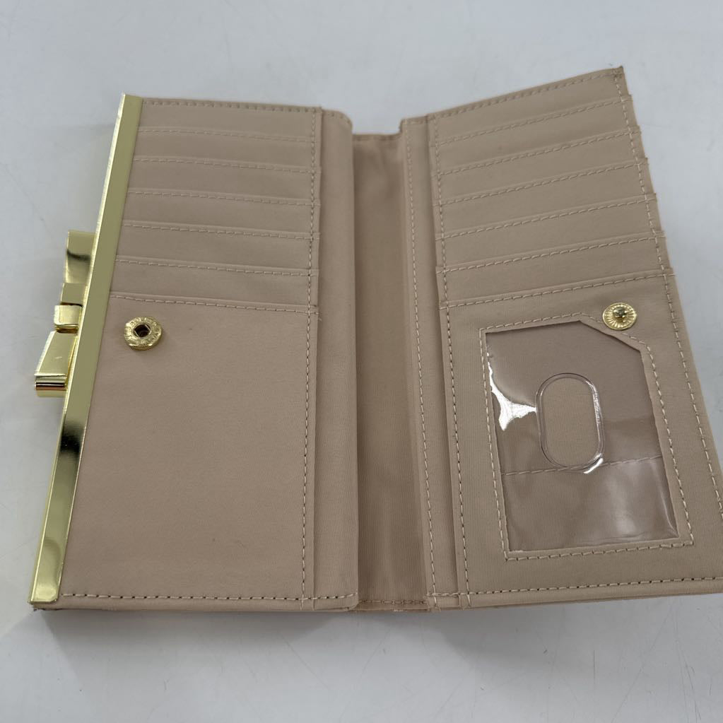pebbled bi-fold wallet