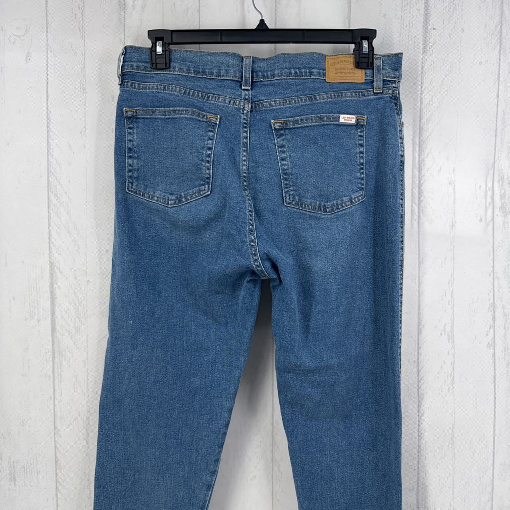 12 mid-rise boyfriend jean