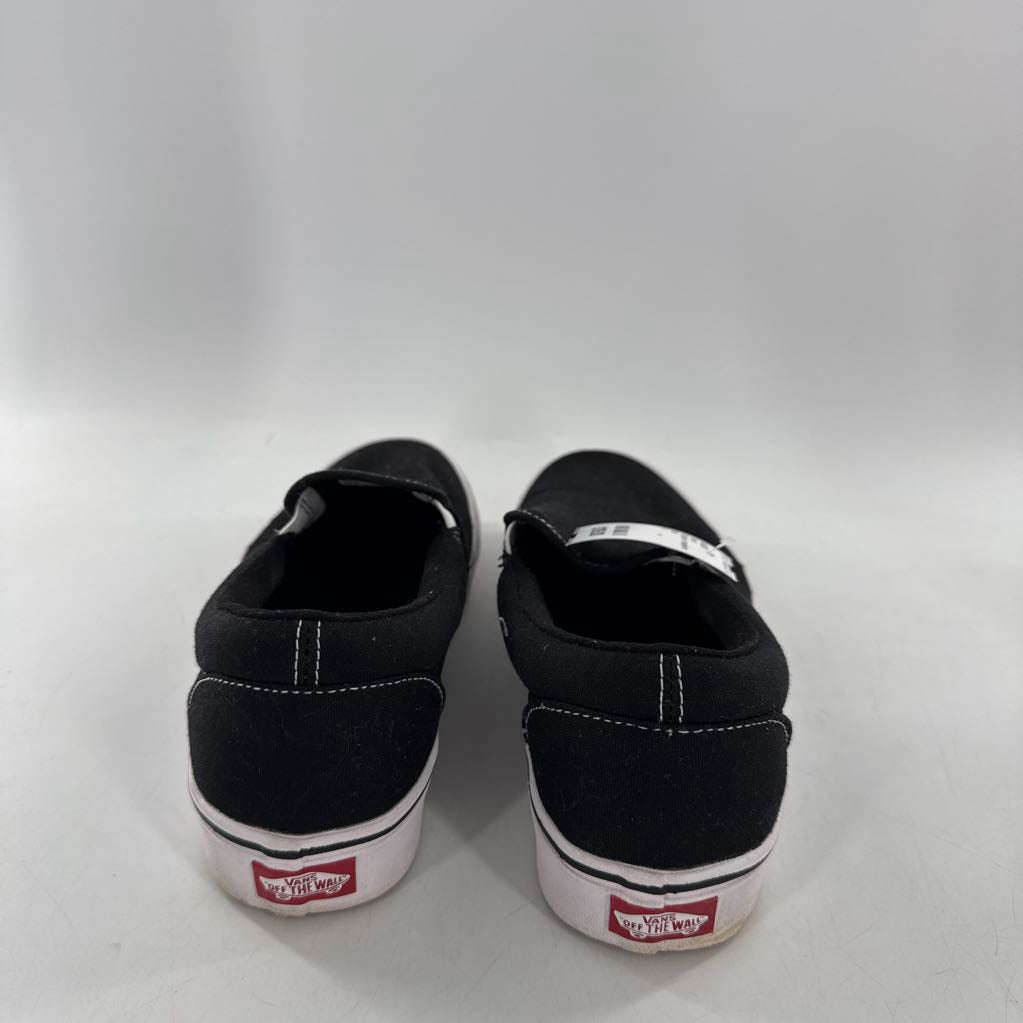 9 slip-on sneakers
