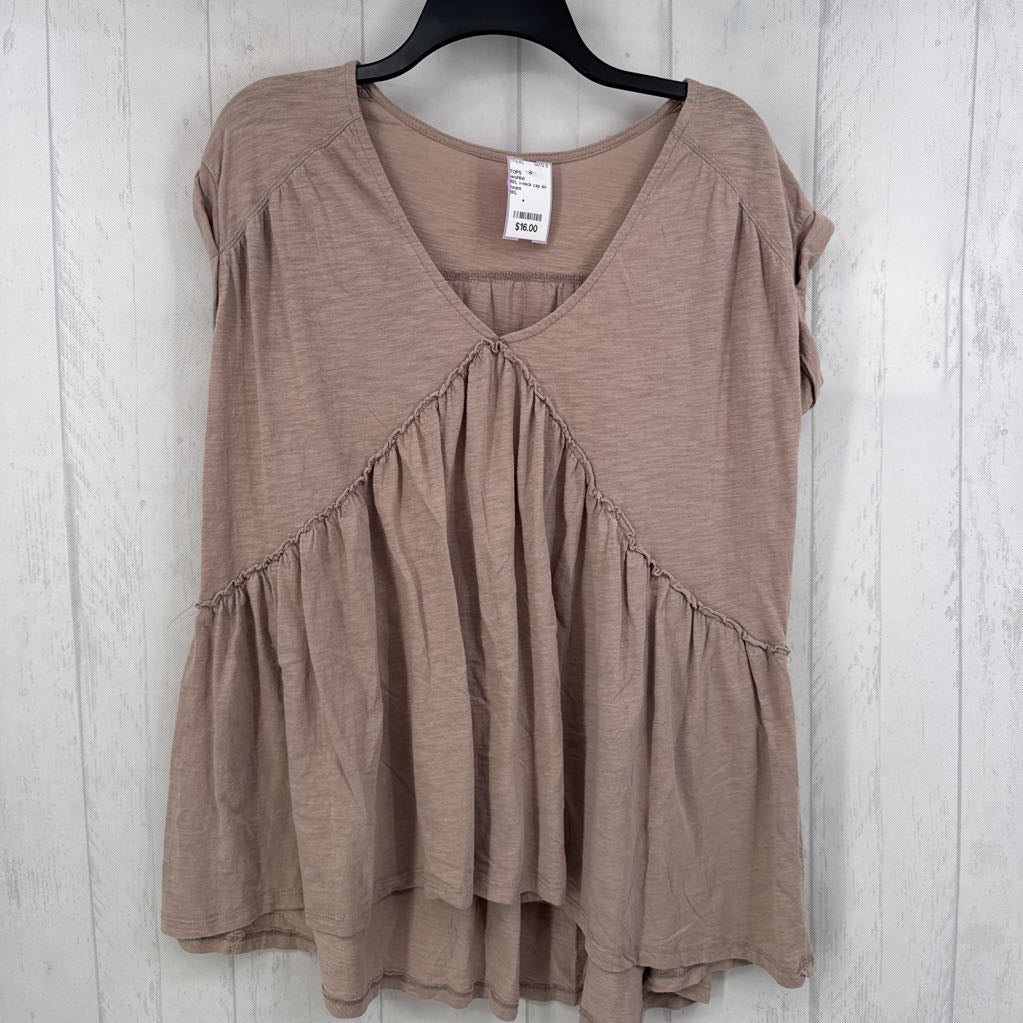 M/L v-neck cap slv hi-lo top