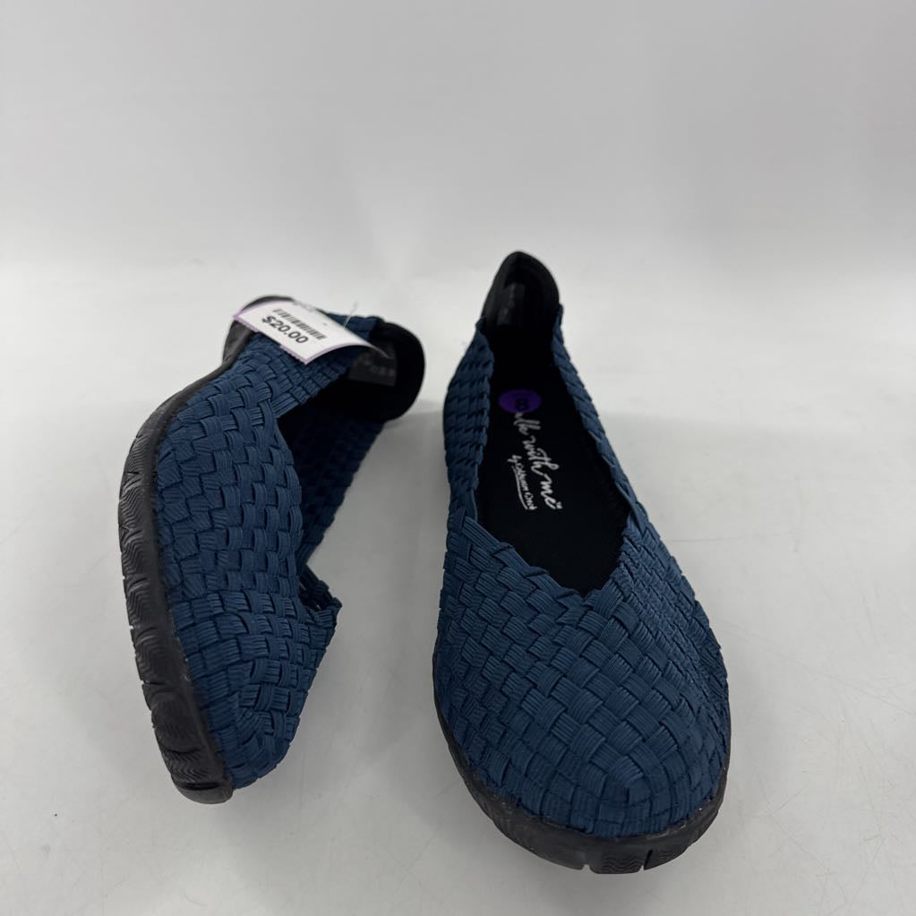 8 woven slip on flats