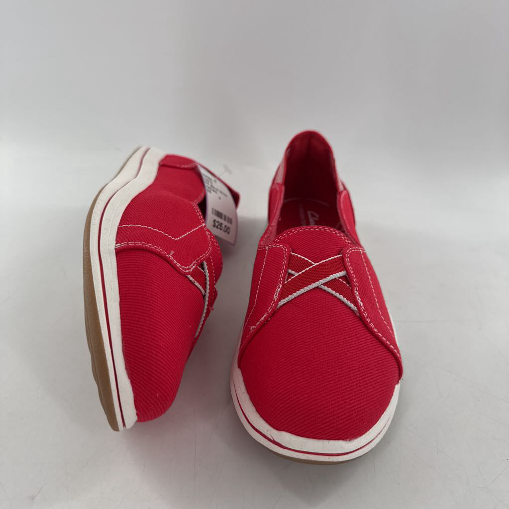 8.5 slip-on shoes w/ contrast stitching