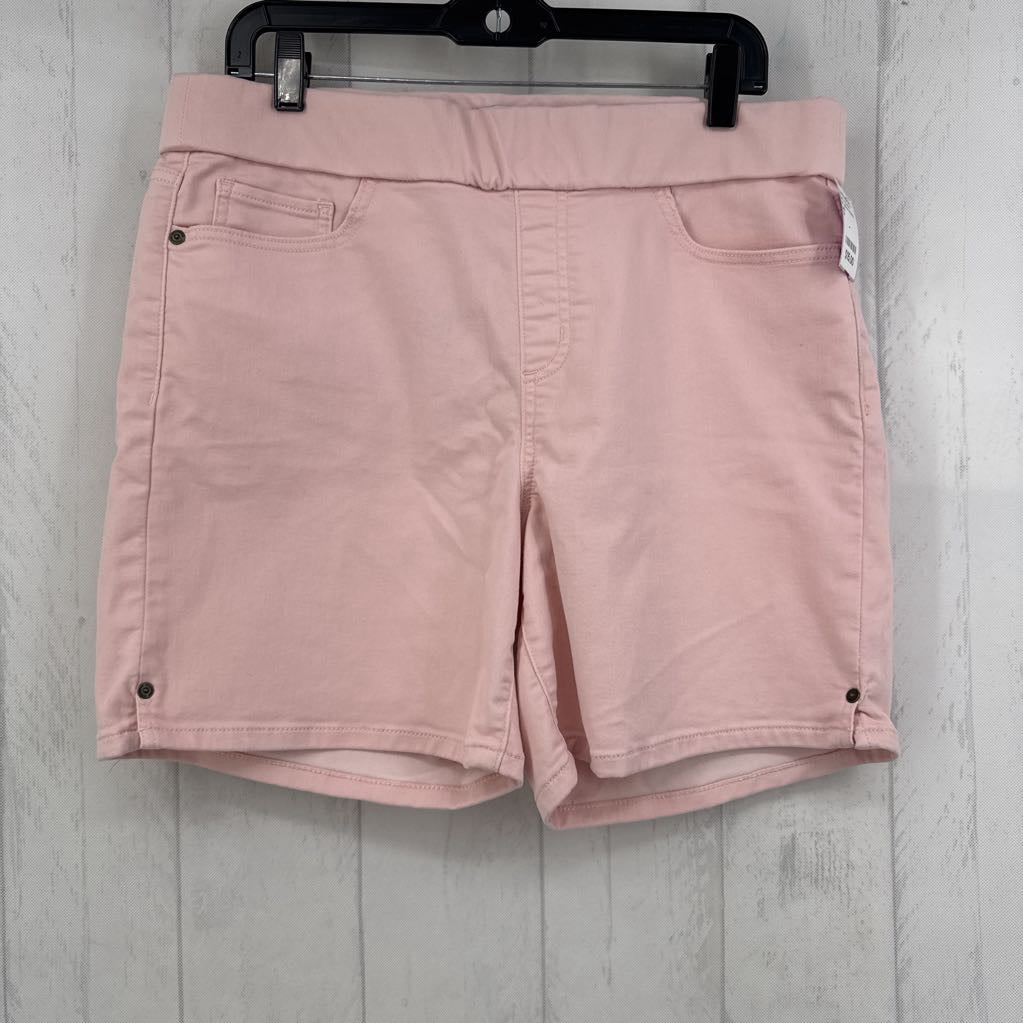 14 pull-on stretch shorts