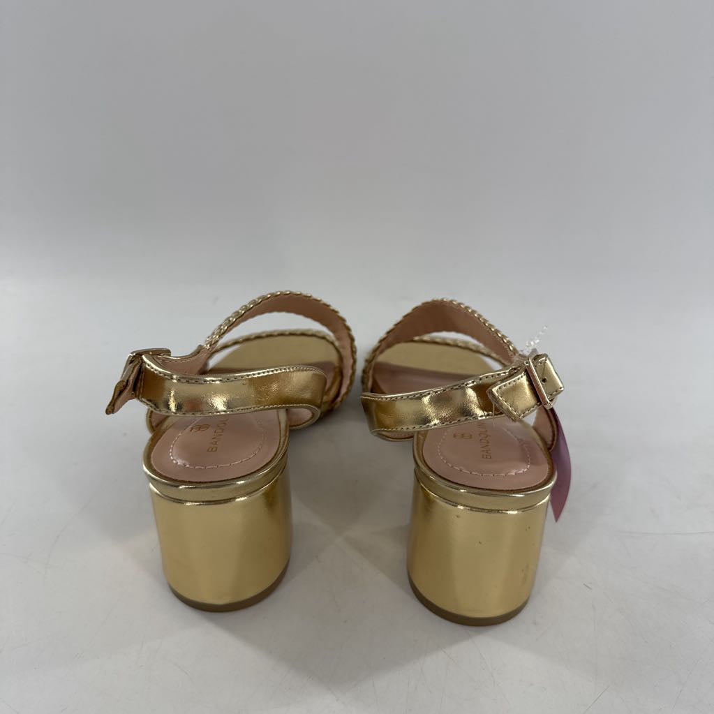 6 metallic gold low heel sandal