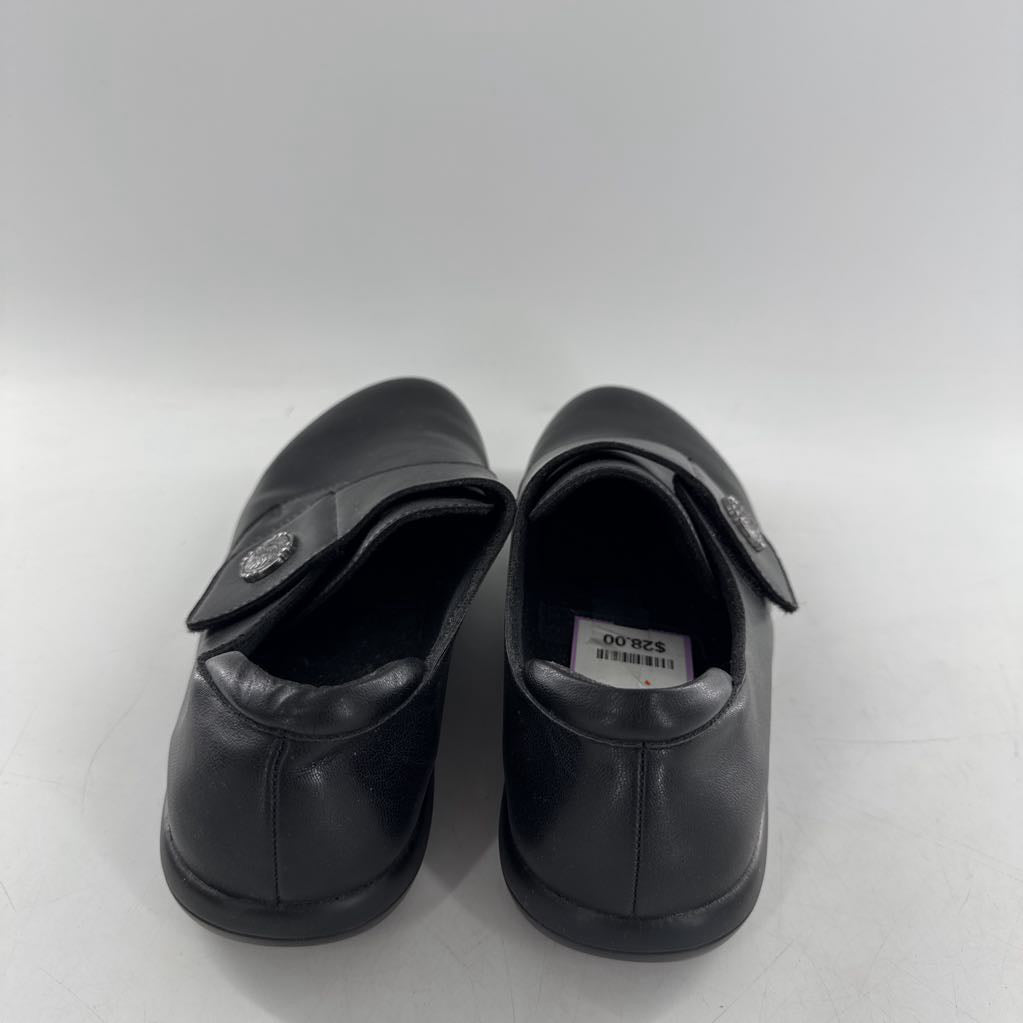 9.5 leather velcro slip-on