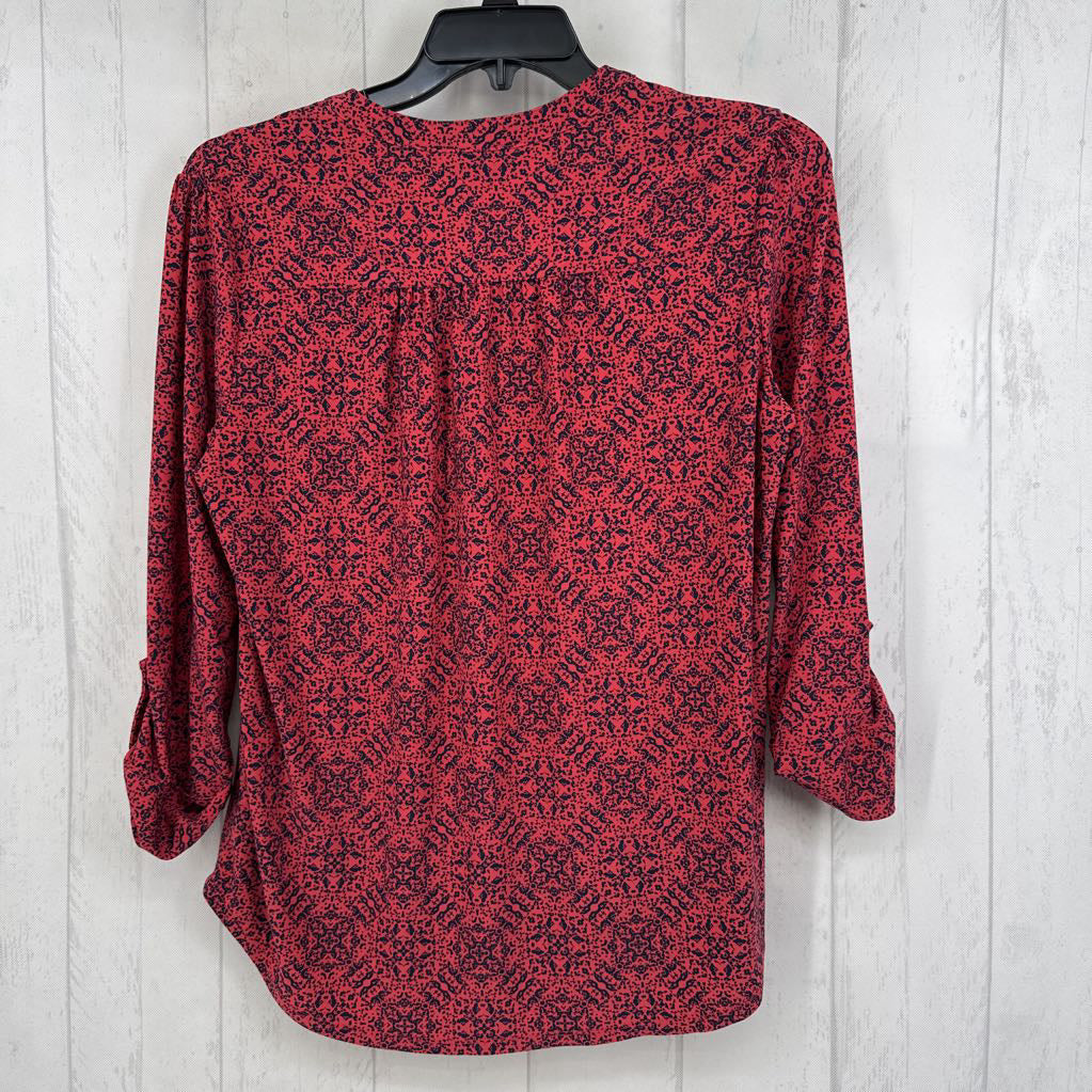 XL print pleated tab slv half button top