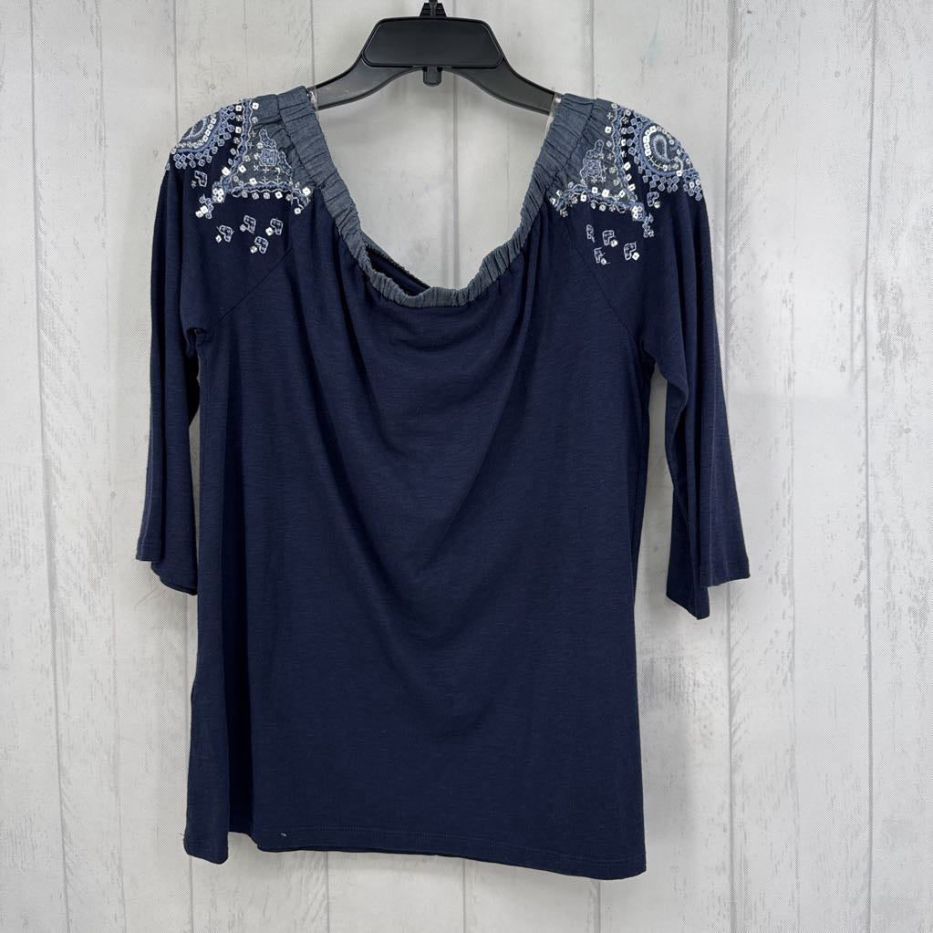 R69 M embroidered off shoulder top