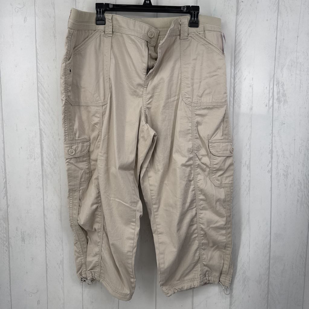 18 khaki cargo capris