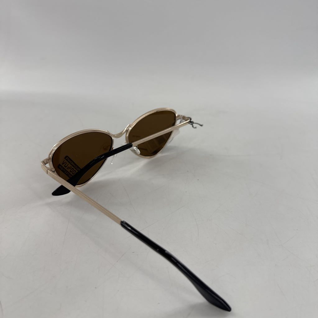 gold cat eye frame sunglasses