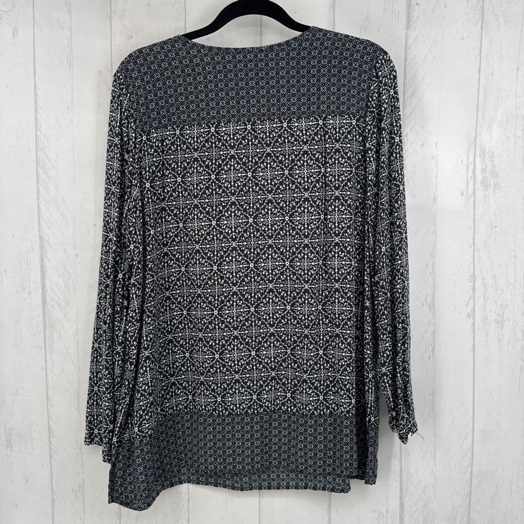 L printed 1/2 button down l/s top