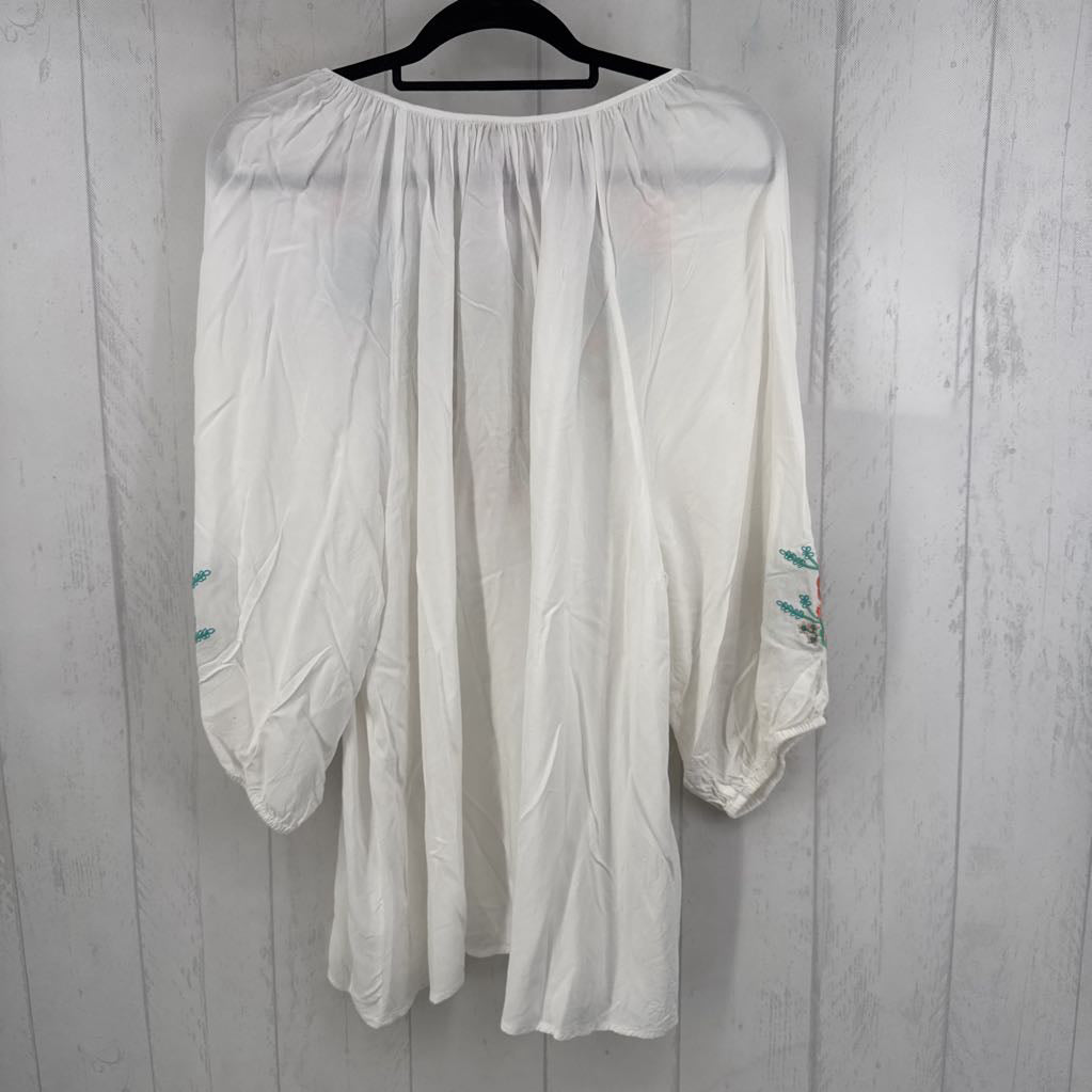 2x elvow slv embroidered top