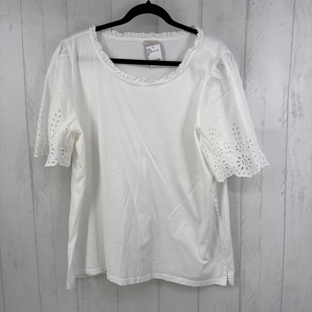 2x eyelet lace s/s top