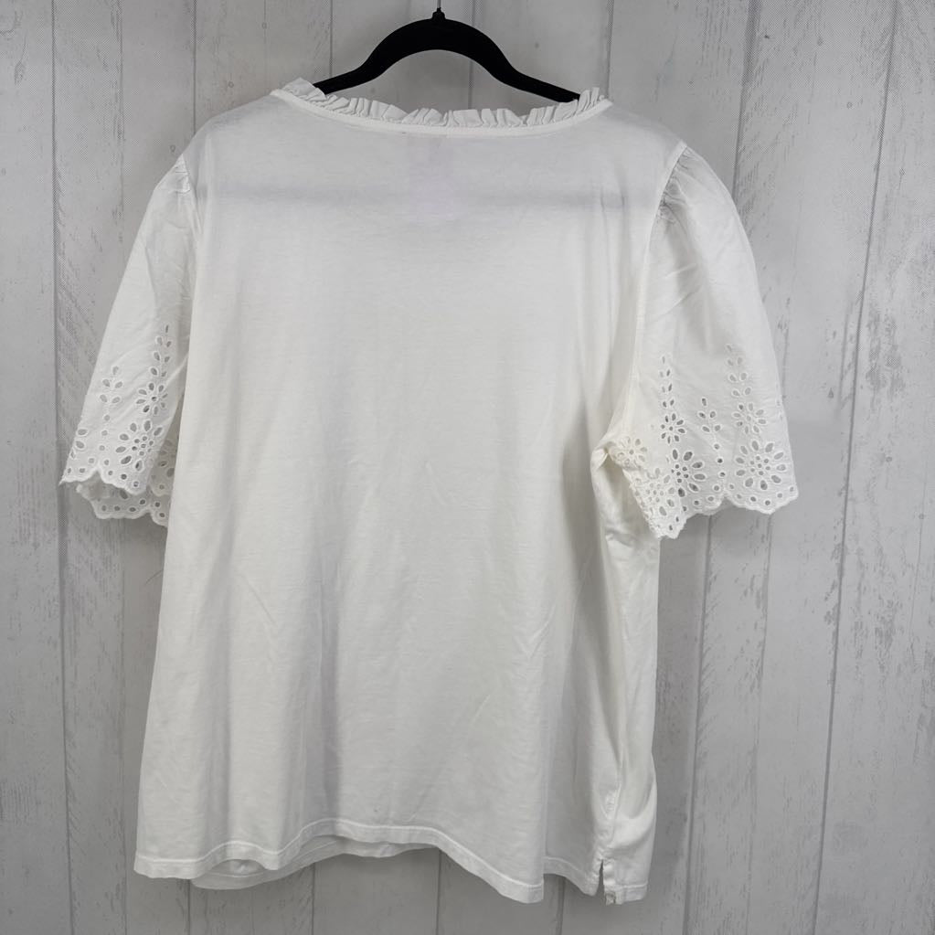 2x eyelet lace s/s top