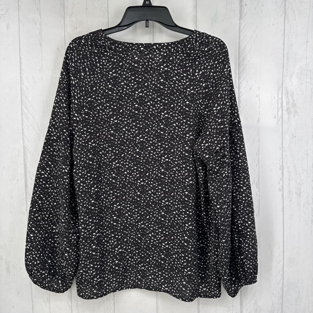 M animal print split neck l/s top