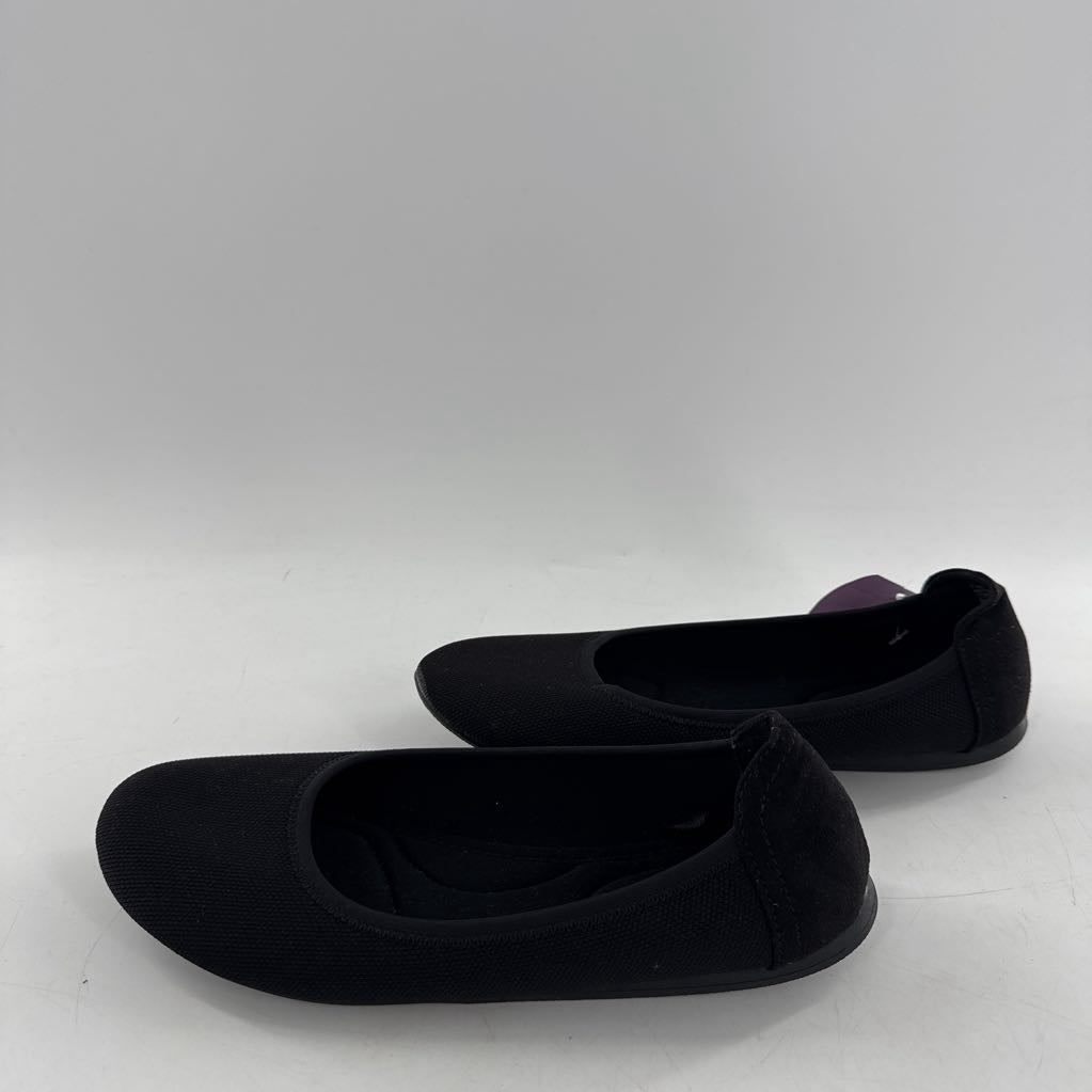 7.5 knit slip-on flats