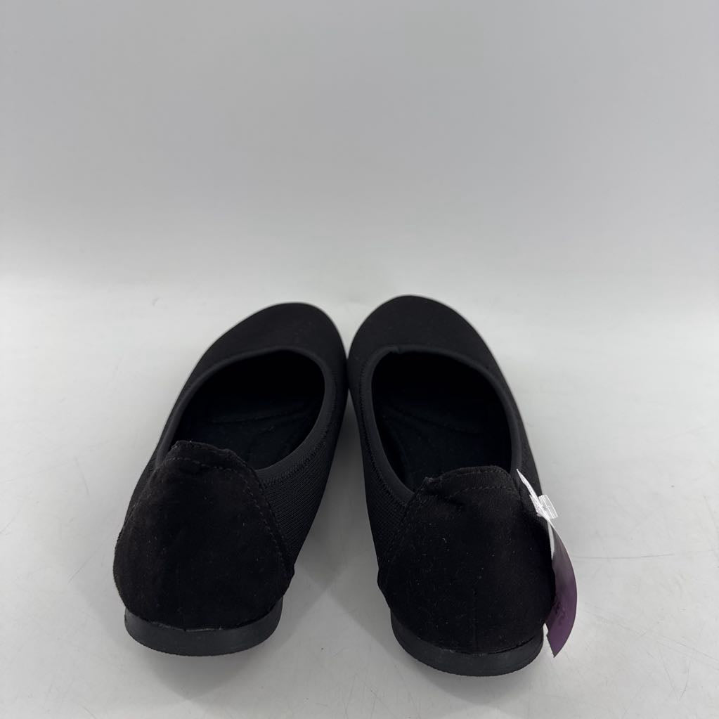 7.5 knit slip-on flats
