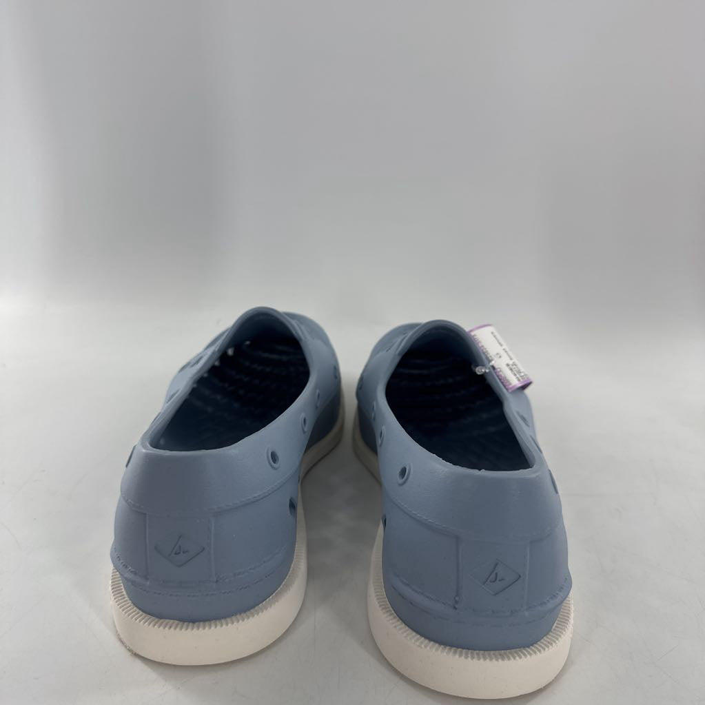 11 float boat shoes