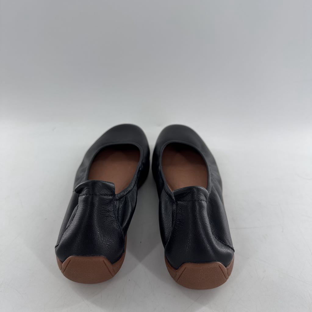 8/8.5 leather slip-on flats