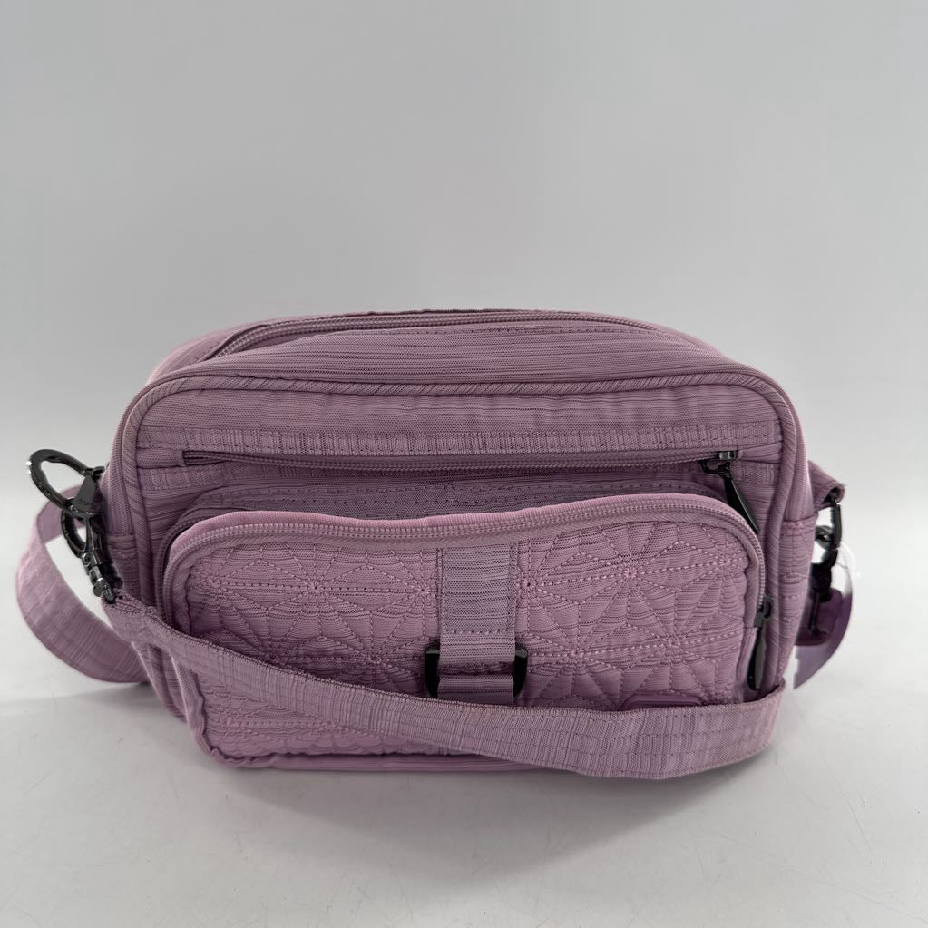 quilted top zip crossbody w/ zip pockets